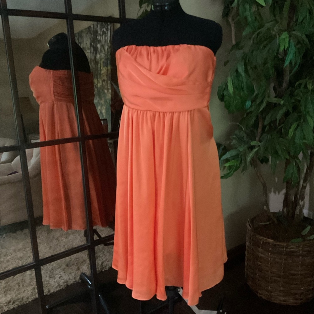 Limited strapless dress